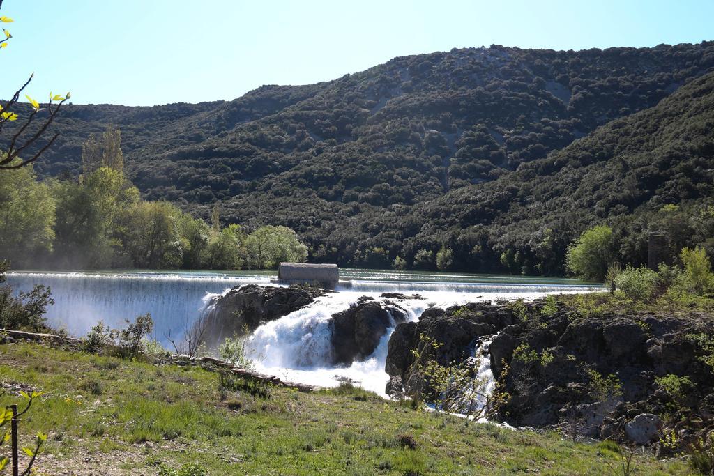 Gite Marceline Saint-Guilhem-le-Desert Εξωτερικό φωτογραφία