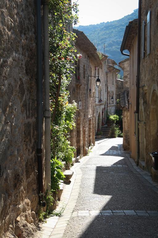 Gite Marceline Saint-Guilhem-le-Desert Εξωτερικό φωτογραφία
